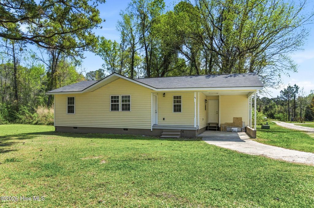 Photo of 41 Oliver Lane, Burgaw, NC 28425 (MLS # 100565286)