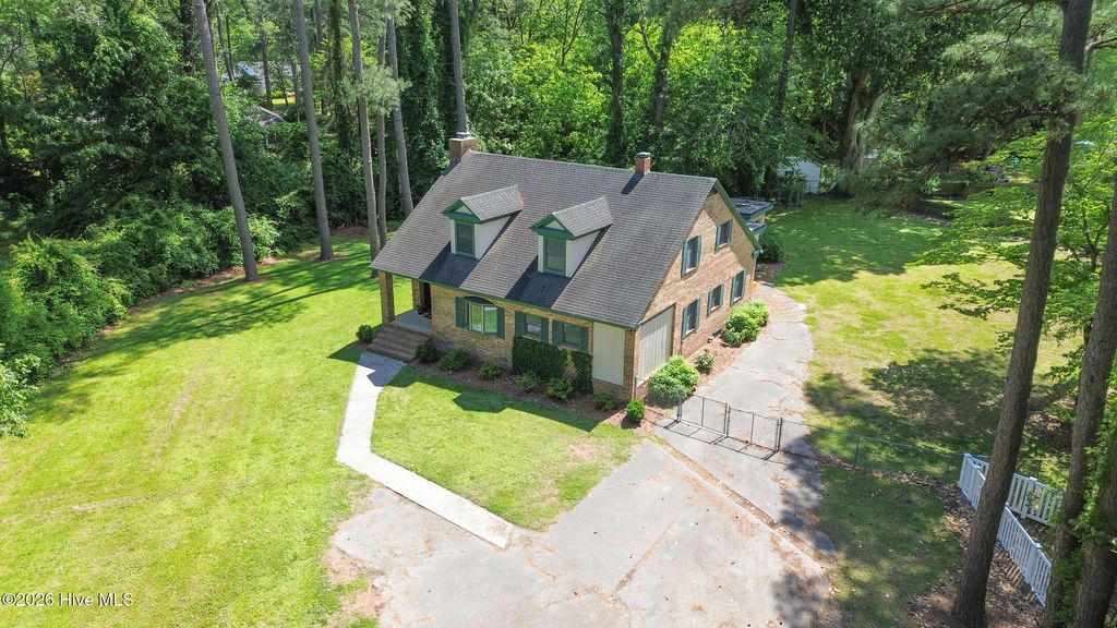 Photo of 1507 Rivershore Road, Elizabeth City, NC 27909 (MLS # 100573312)
