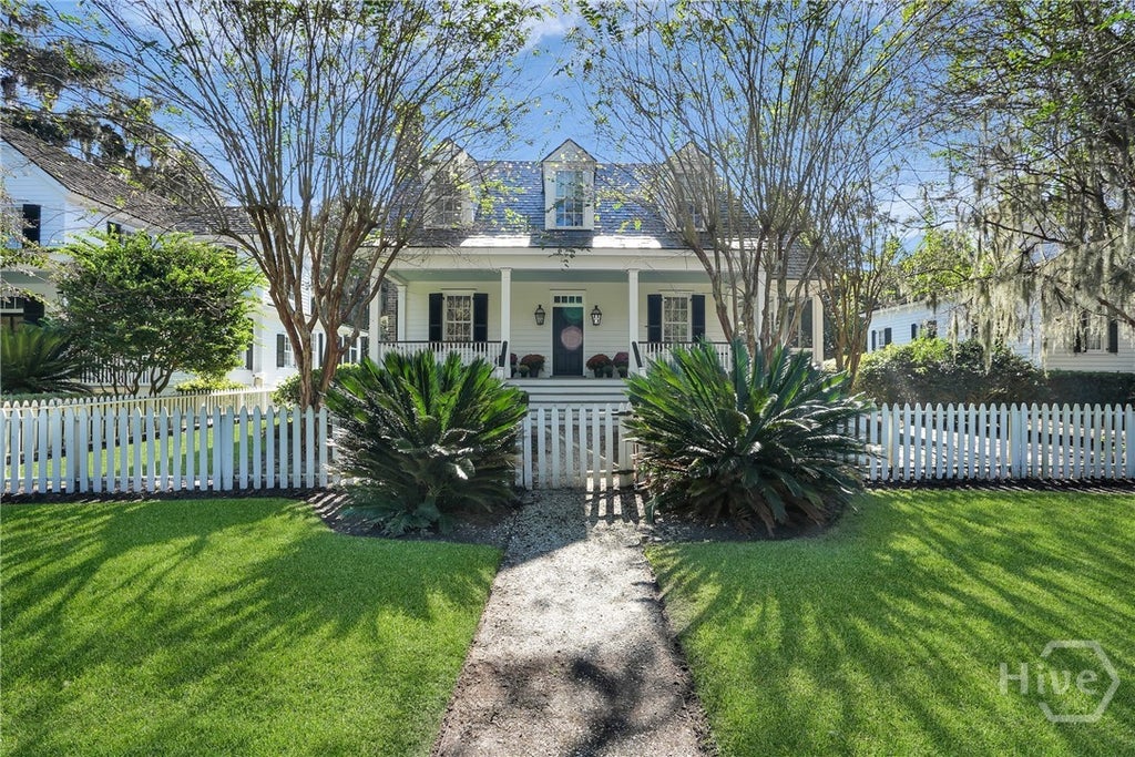 Photo of 46 Cherry Laurel Way, Richmond Hill, GA 31324 (MLS # SA367394)