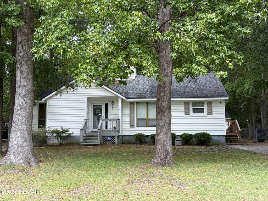 Photo of 1720 Old Barn Road, Rocky Mount, NC 27804 (MLS # 100601215)