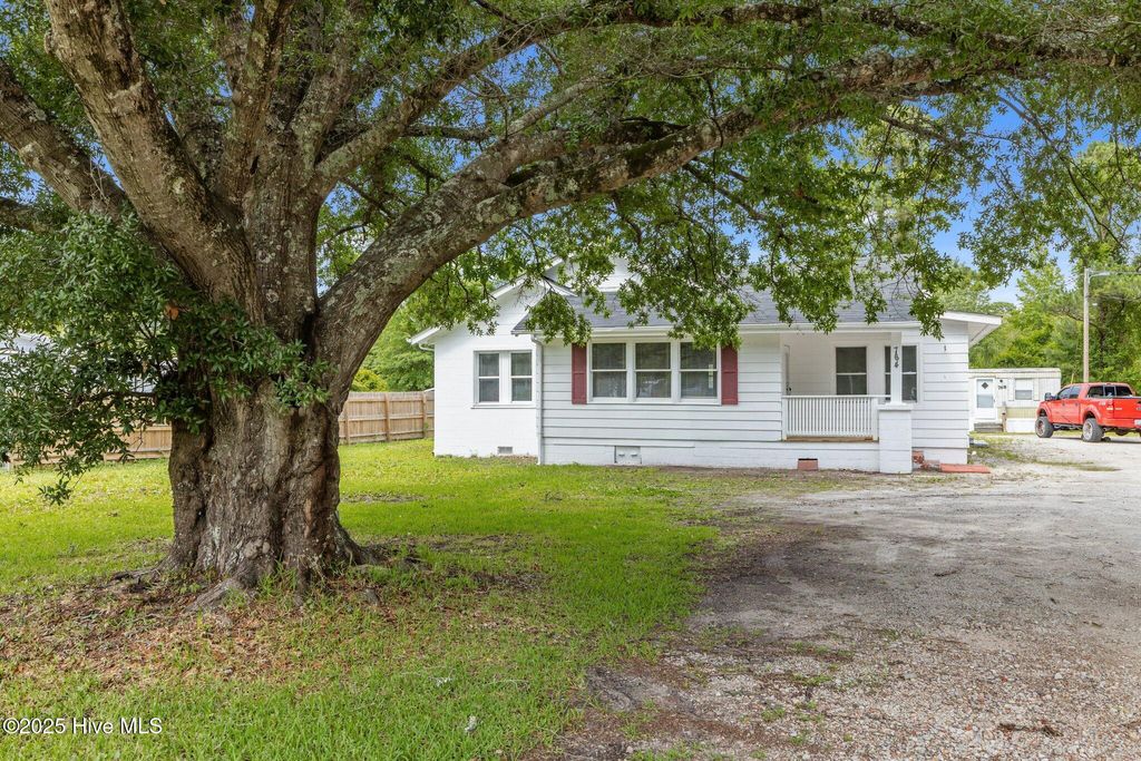 Photo of 764 Chatham Street, Newport, NC 28570 (MLS # 100513223)