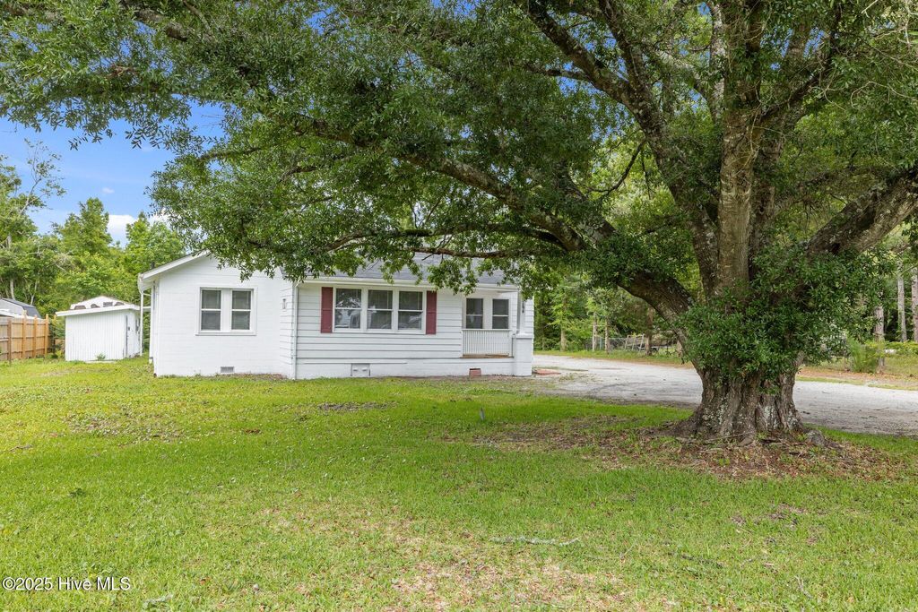 Photo of 764 Chatham Street, Newport, NC 28570 (MLS # 100513223)