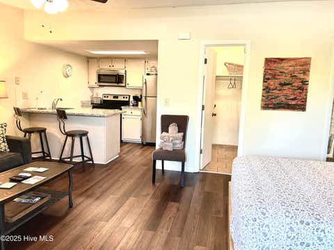 Tiny photo for 118 Dock Street #Apt 8, Wilmington, NC 28401 (MLS # 100586295)