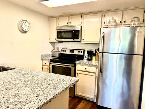 Tiny photo for 118 Dock Street #Apt 8, Wilmington, NC 28401 (MLS # 100586295)