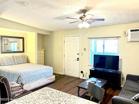 Tiny photo for 118 Dock Street #Apt 8, Wilmington, NC 28401 (MLS # 100586295)
