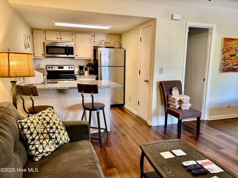 Tiny photo for 118 Dock Street #Apt 8, Wilmington, NC 28401 (MLS # 100586295)