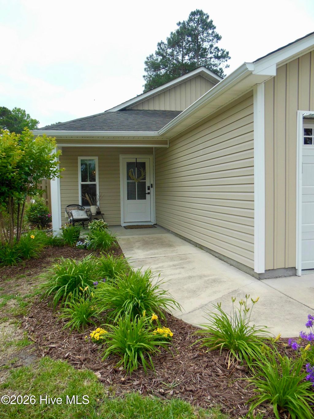 Photo of 102 Bay Tree Circle, Hampstead, NC 28443 (MLS # 100569972)