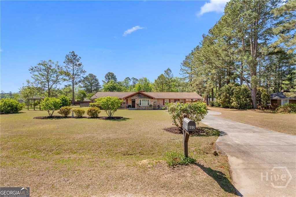 Photo of 802 Maple Drive DR, Statesboro, GA 30461 (MLS # SA355945)