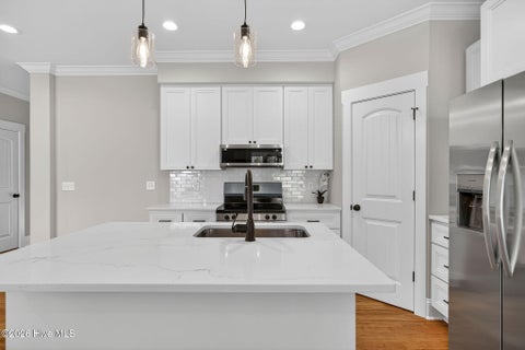Tiny photo for 404 S Bodenheimer Street, Burgaw, NC 28425 (MLS # 100592688)
