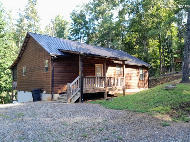 122 Woodcrest Drive