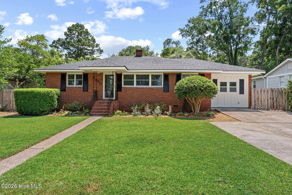 Photo of 2420 Brentwood Place, Augusta, GA 30904 (MLS # 100586531)