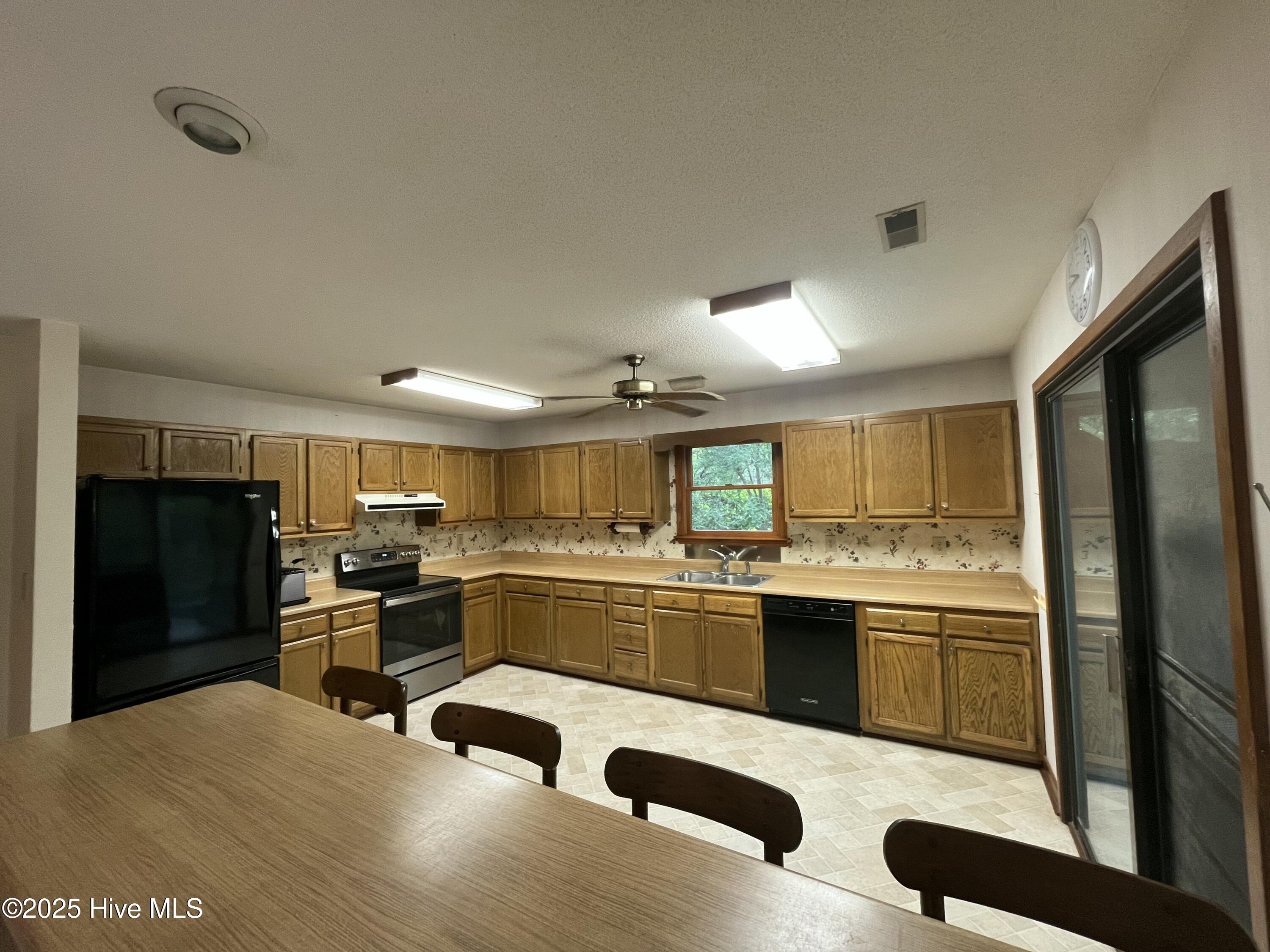 Wilmington, North Carolina 28412, United States, 3 Bedrooms Bedrooms, ,2 BathroomsBathrooms,Residential,Active,256037