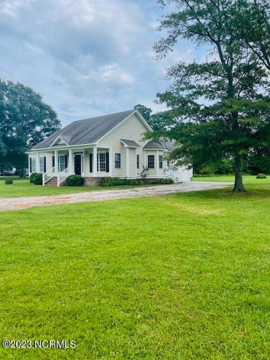 Photo of 112 Ed Sawyer Lane, Maple, NC 27956 (MLS # 100564955)