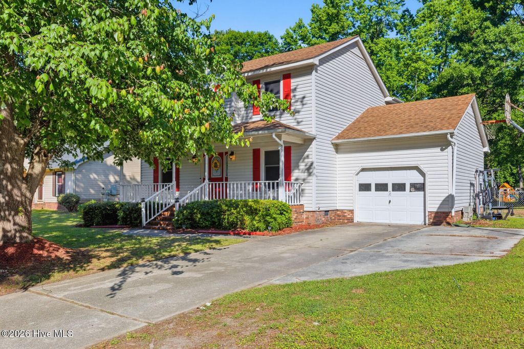 Photo of 165 Raintree Circle, Jacksonville, NC 28540 (MLS # 100574547)