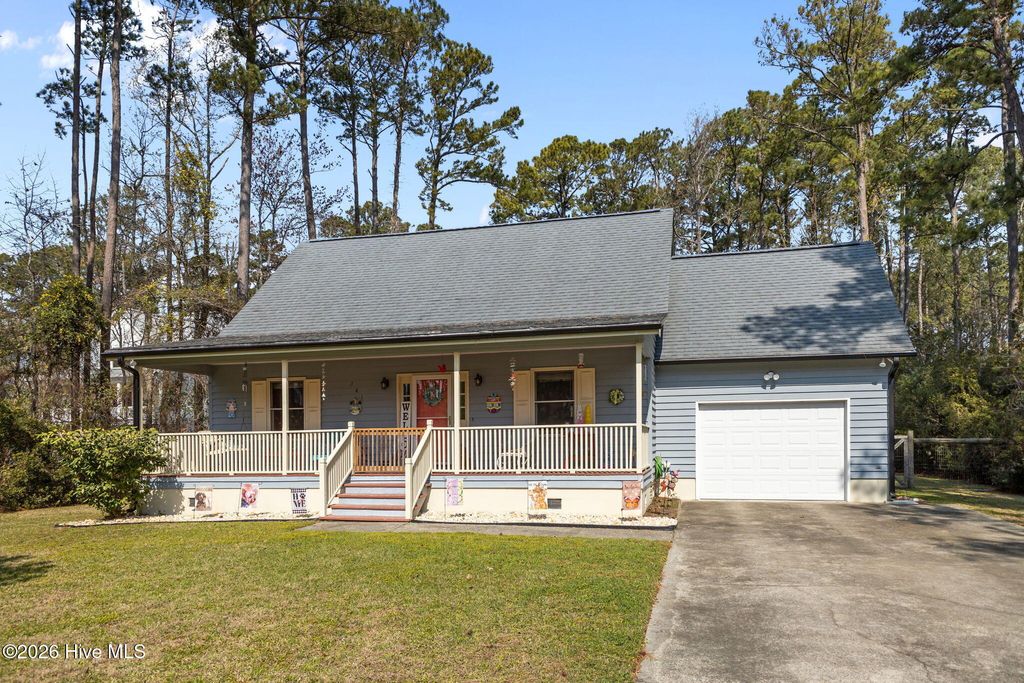 Photo of 741 Comet Drive, Beaufort, NC 28516 (MLS # 100563551)