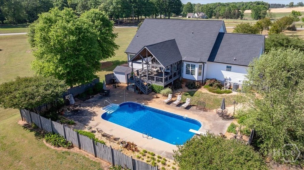Photo of 495 Hanley Road, Hull, GA 30646 (MLS # CL353903)
