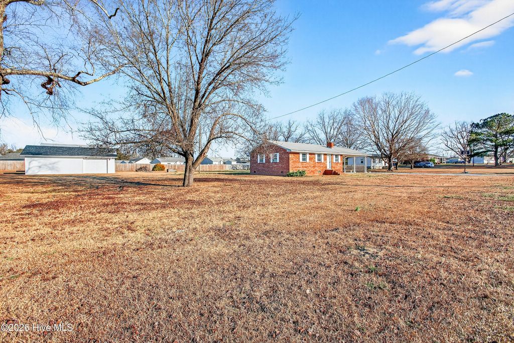 Photo of 290 Cow Horn Road, Richlands, NC 28574 (MLS # 100552085)