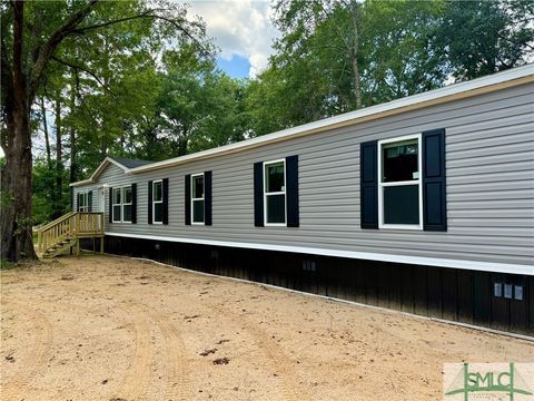 Homes For Sale - 22 Tower Road<br/> Long County, Hinesville, GA 31316