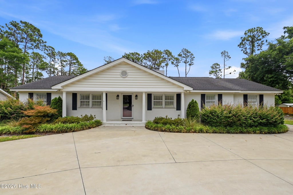Photo of 141 S Cardinal Drive S, Wilmington, NC 28403 (MLS # 100591267)