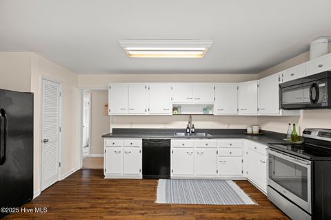 Tiny photo for 809 Barn Street, Jacksonville, NC 28540 (MLS # 100546254)