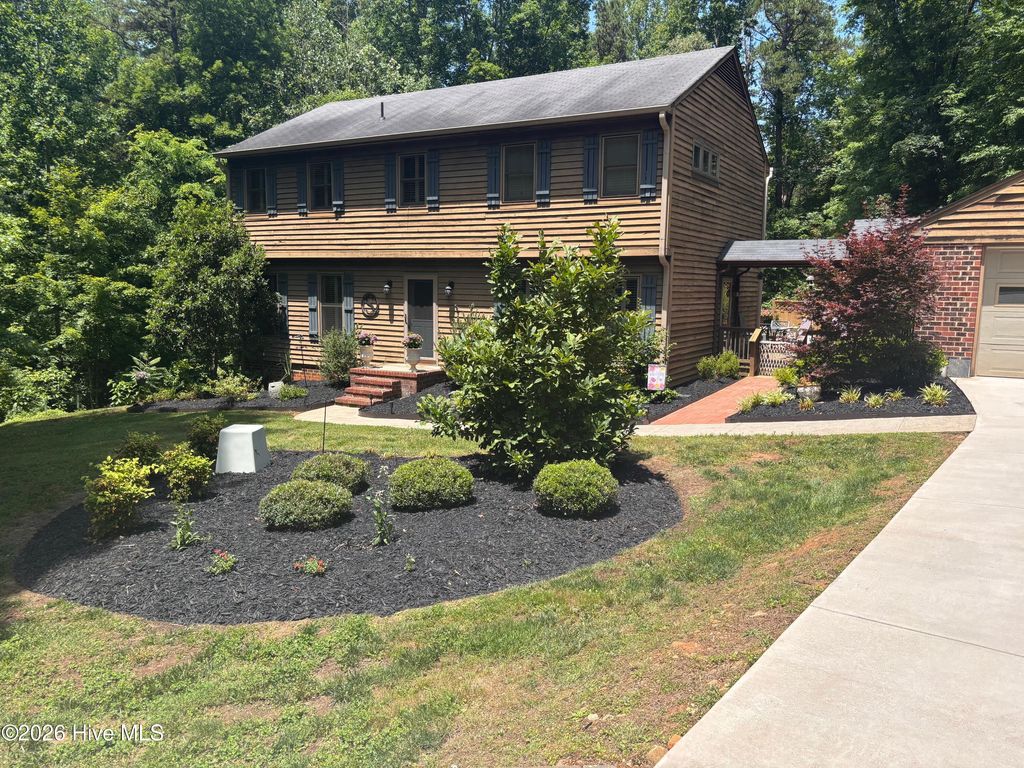 Photo of 1003 Scenic Drive, Graham, NC 27253 (MLS # 100577936)