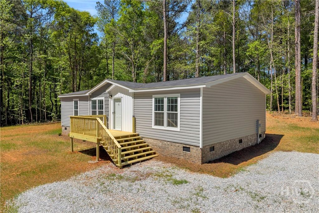 Photo of 138 Shiloh Church Road, Dewy Rose, GA 30634 (MLS # CL353807)