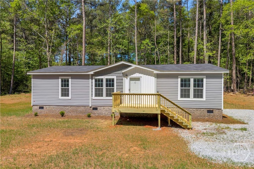 Photo of 138 Shiloh Church Road, Dewy Rose, GA 30634 (MLS # CL353807)