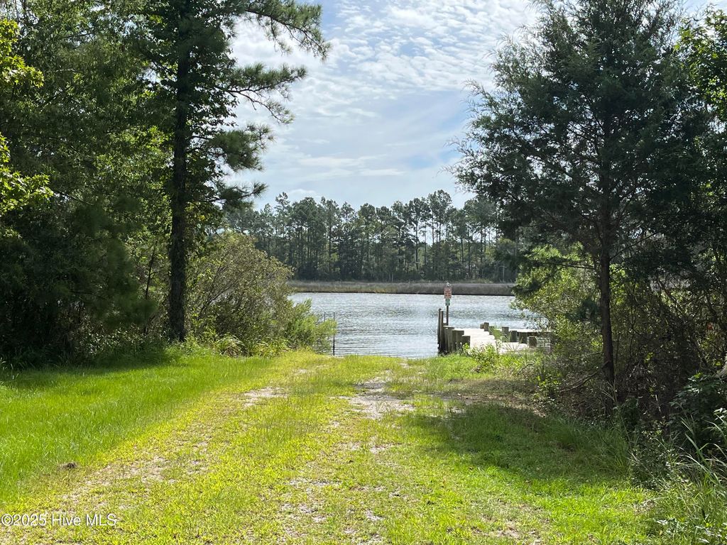 Photo of 309 Garbacon Drive, Beaufort, NC 28516 (MLS # 100518899)