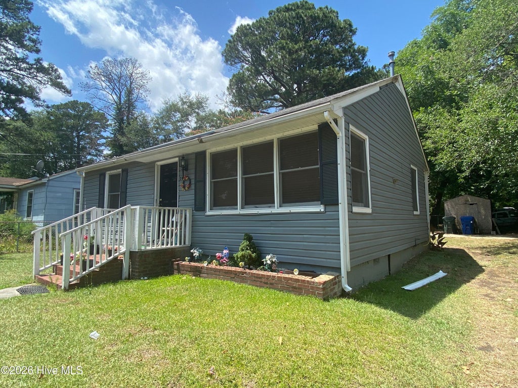 Photo of 704 Dixon Street, Kinston, NC 28501 (MLS # 100584066)