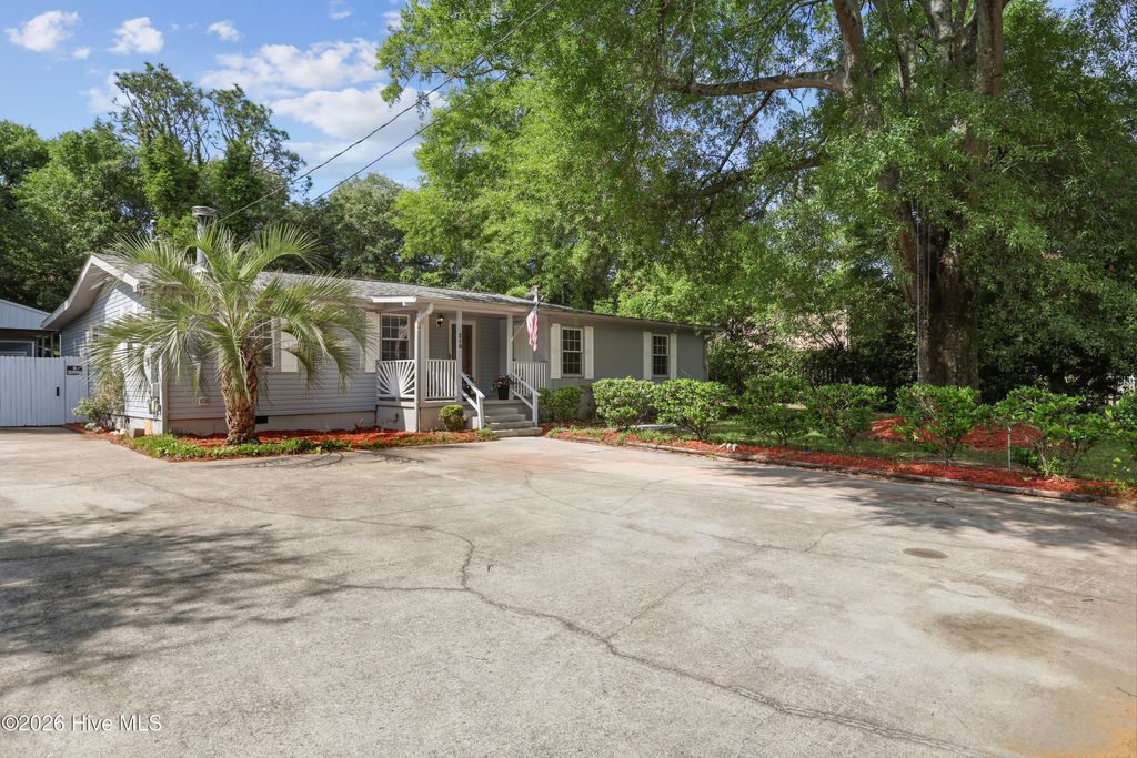 Photo of 210 Rutledge Drive, Wilmington, NC (MLS # 100572698)