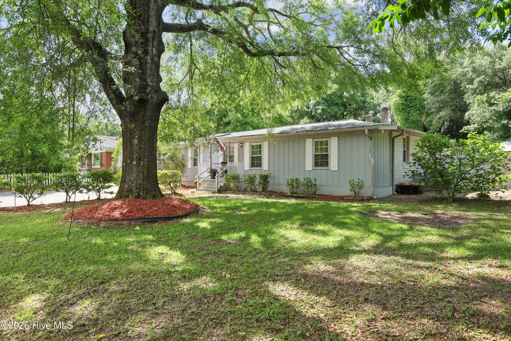 Photo of 210 Rutledge Drive, Wilmington, NC (MLS # 100572698)