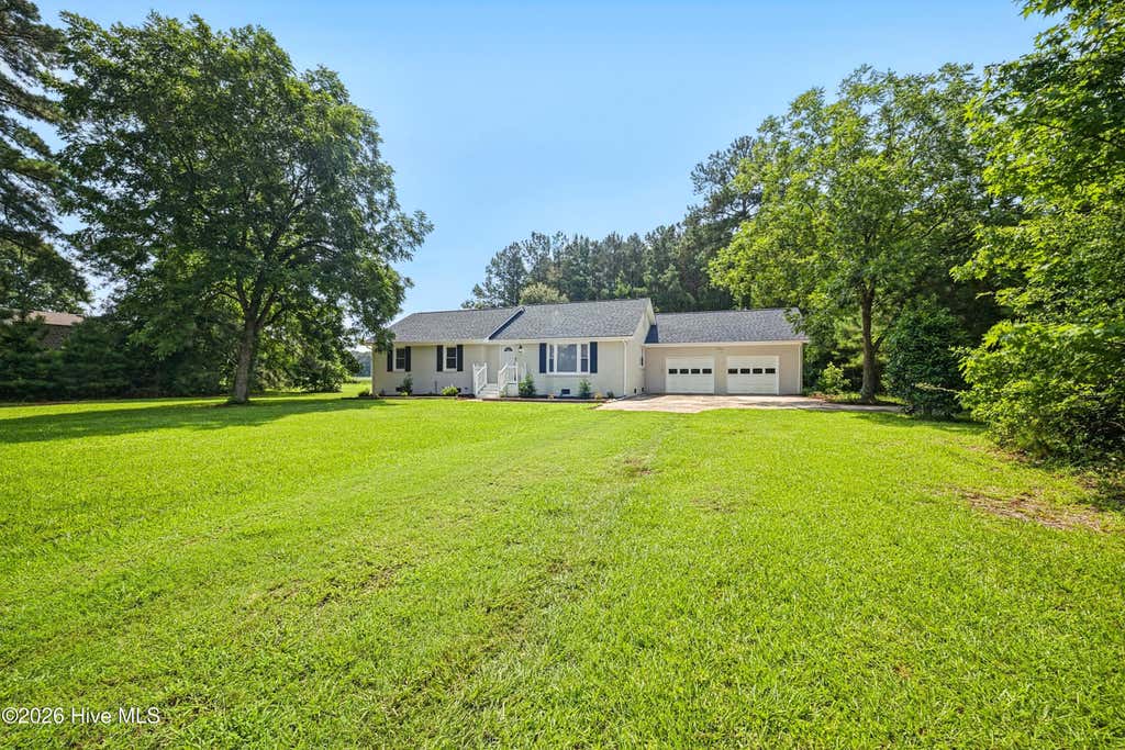 Photo of 534 White Oak Road, Eure, NC 27935 (MLS # 100592792)
