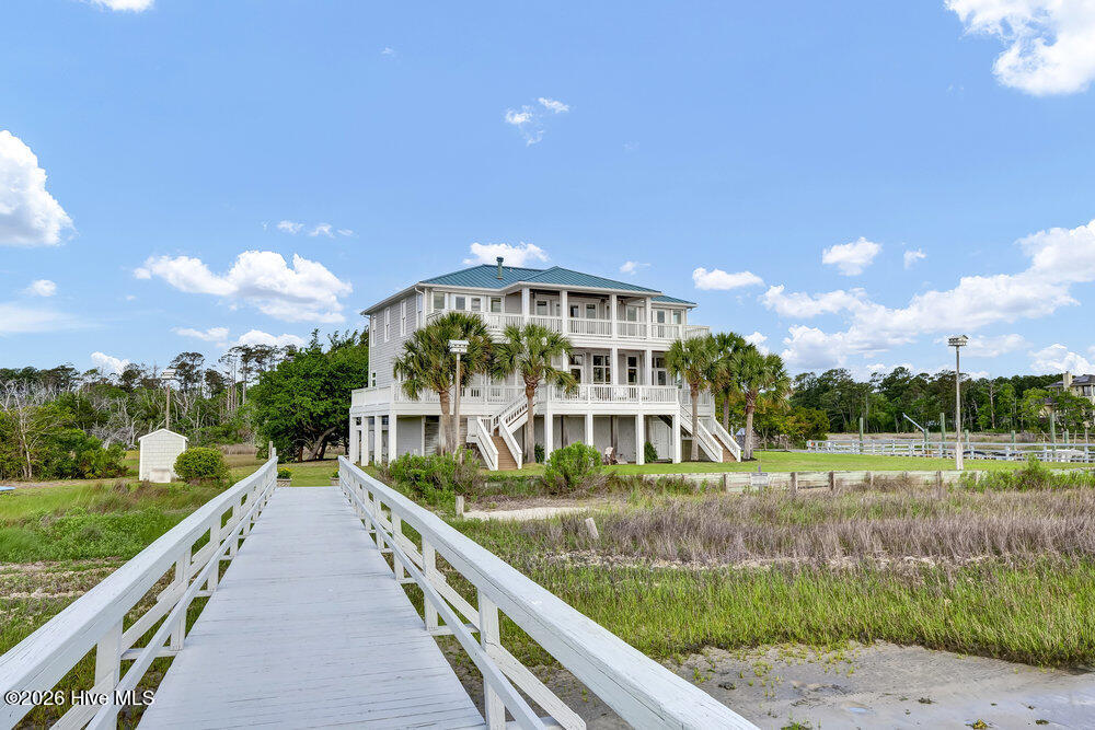 5624 Captains Lane