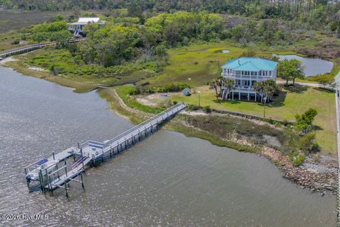 Photo of 5624 Captains Lane, Wilmington, NC 28409 (MLS # 100585055)