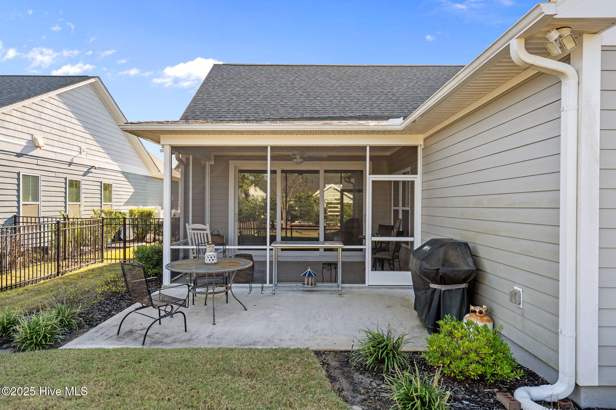 2267 Reefside Loop NE