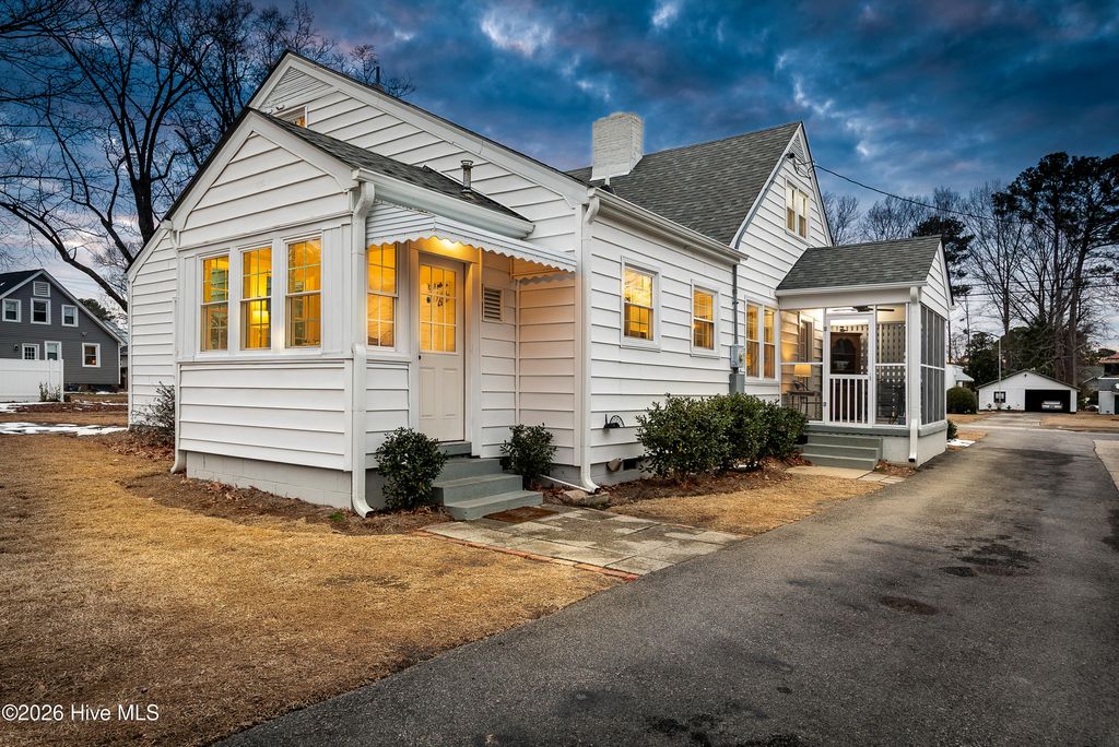 Photo of 3283 N Contentnea Street, Farmville, NC 27828 (MLS # 100553654)