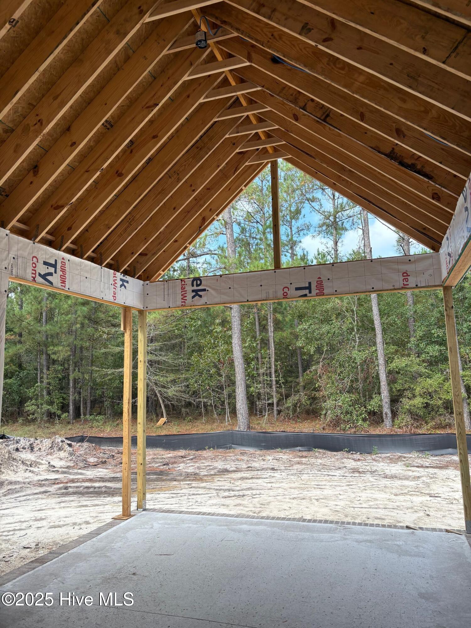 9418 Fallen Pear Lane NE