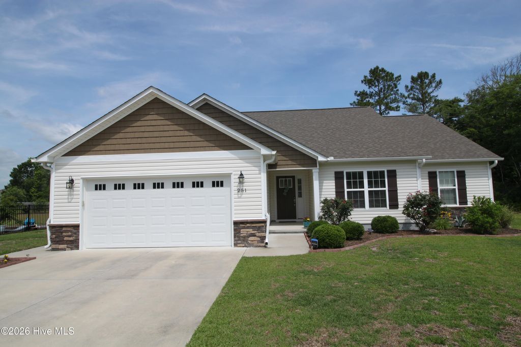 Photo of 251 Patriot Drive, Newport, NC 28570 (MLS # 100577325)