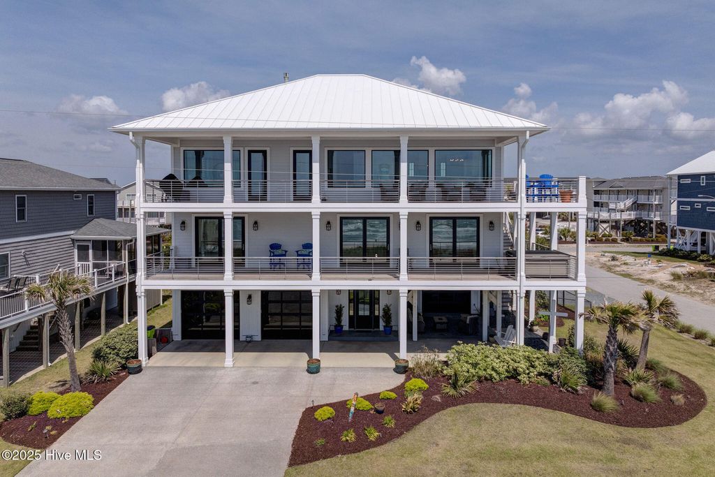 Photo of 1423 N Shore Drive, Surf City, NC 28445 (MLS # 100560088)