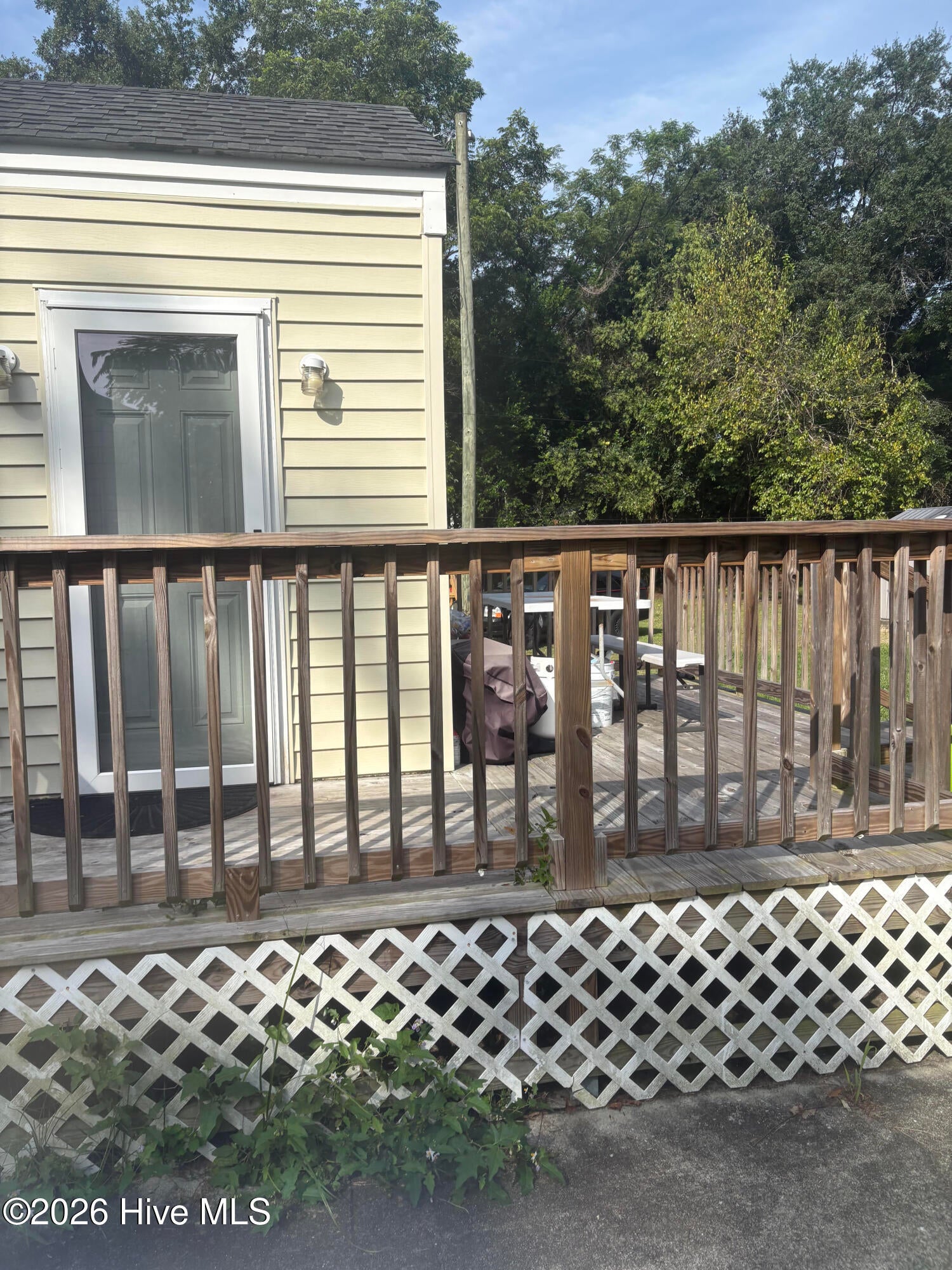 512 National Court Drive