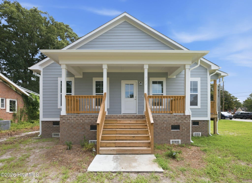 Photo of 700 N Grace Avenue, New Bern, NC 28562 (MLS # 100593700)