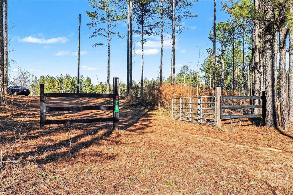 Photo of 2285 Cherokee Road Rd, Comer, GA 30629 (MLS # CL347476)