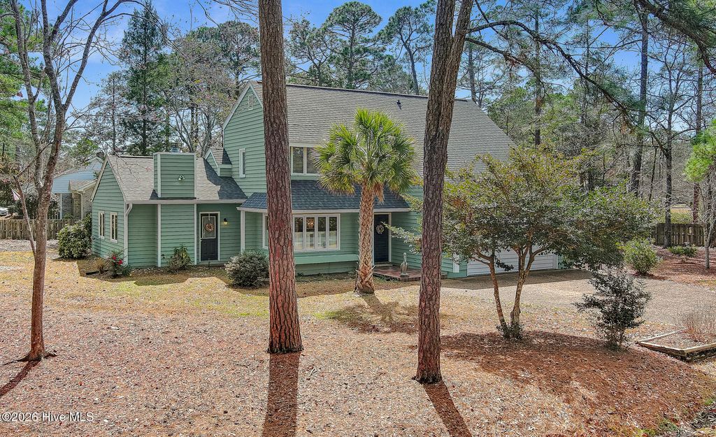 Photo of 101 Fairway Drive W, Morehead City, NC 28557 (MLS # 100560474)