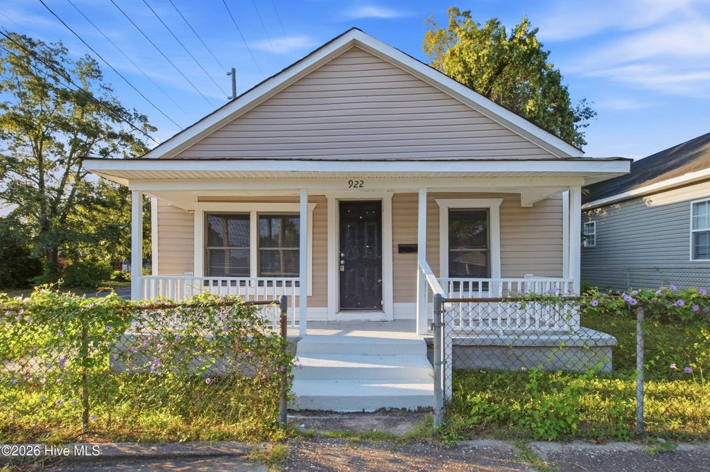 Photo of 922 Dock Street, Wilmington, NC 28401 (MLS # 100605129)