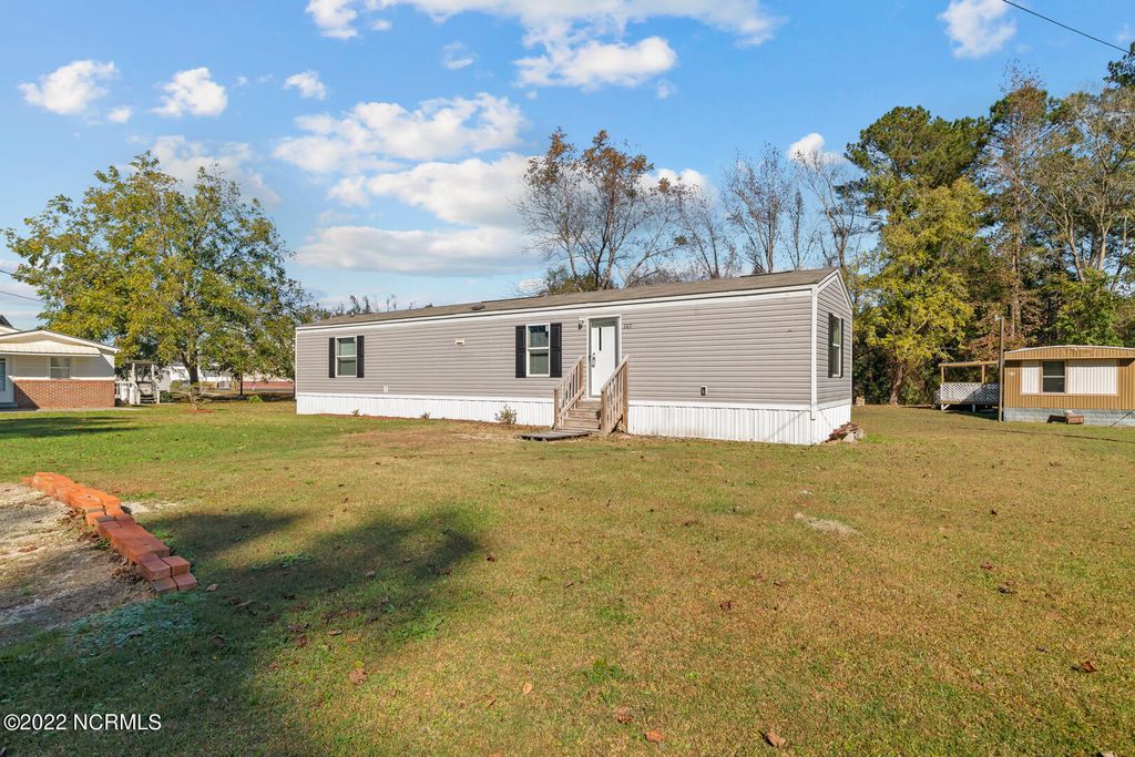 Photo of 207 Patrick Alan Lane, Jacksonville, NC 28540 (MLS # 100543984)