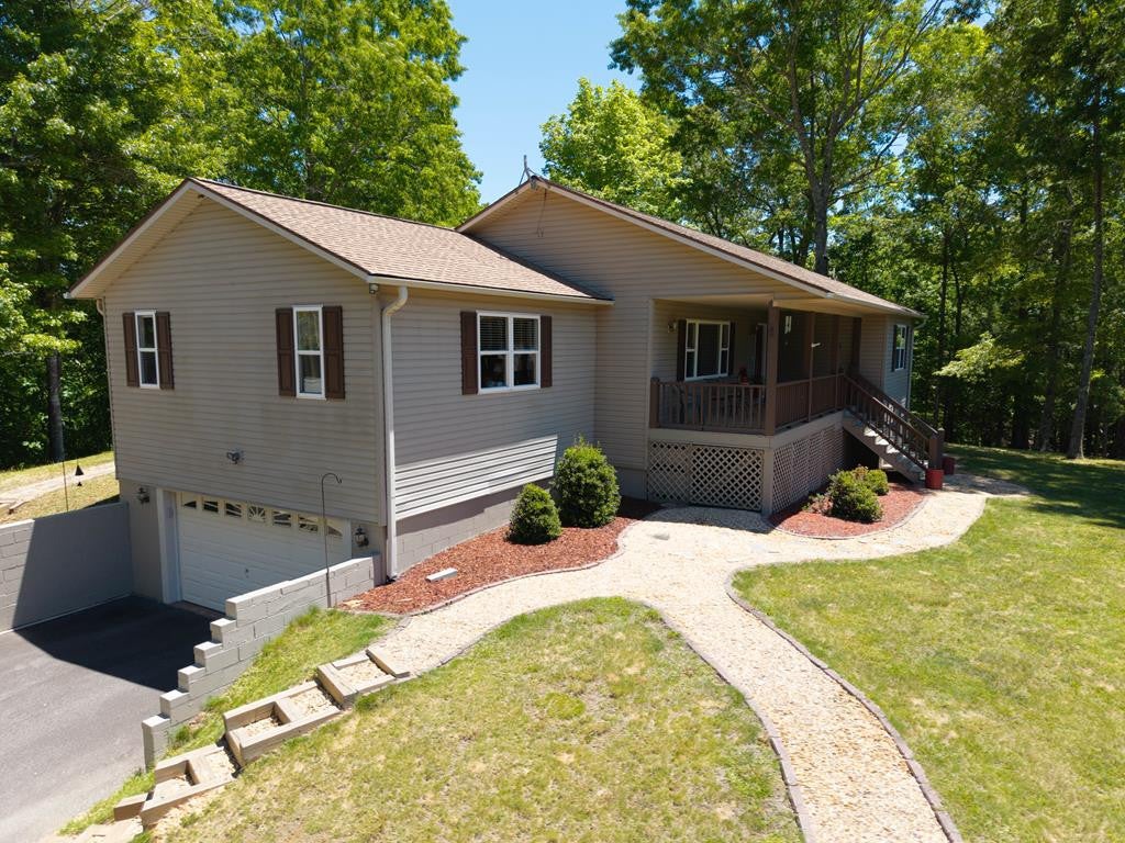 944 Wildcat Drive - Photo 2