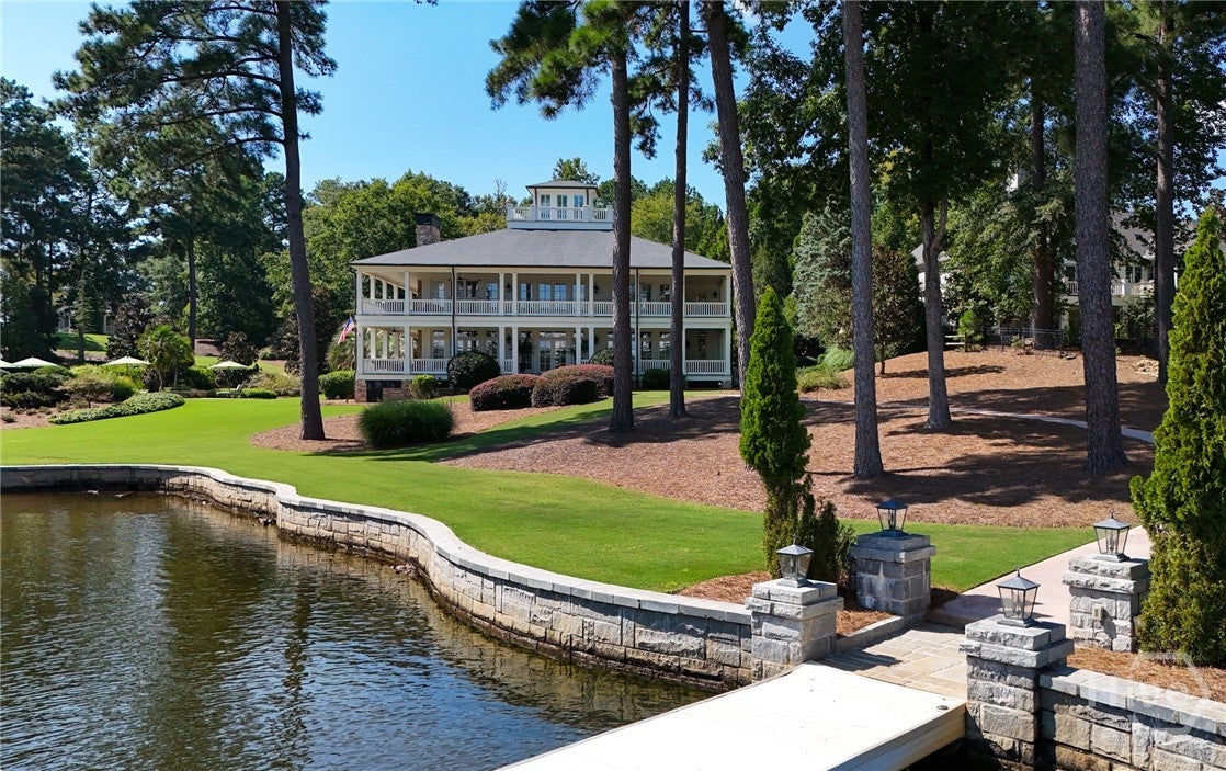 1581 Lighthouse Circle