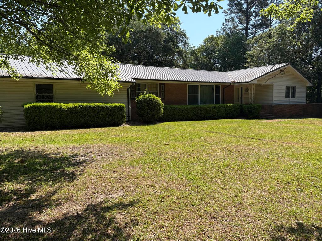 Photo of 32 Dogwood Lane, Whiteville, NC 28472 (MLS # 100576853)