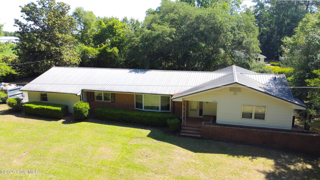 Photo of 32 Dogwood Lane, Whiteville, NC 28472 (MLS # 100576853)