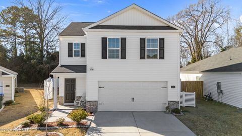 Homes For Sale - 1328 S Wilshire Court<br/> Lenoir County, Kinston, NC 28504